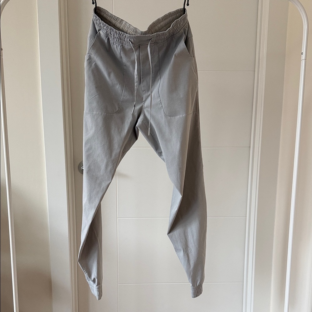 Lululemon ABC Wovenair Jogger - Small